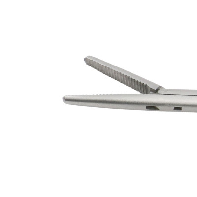 Alligator Forceps with Narrow Shaft 5 1/2"