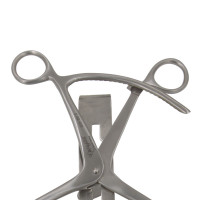 Mayo Adams Retractor Solid 6 3/4" With Center Blade and Grip Lock