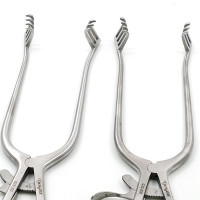 Weitlaner Retractor 9 1/2" Sharp 3x4 Prongs